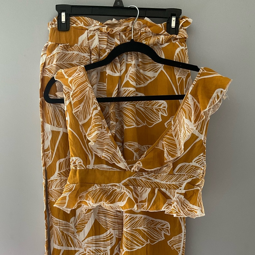 Crop top and pant set